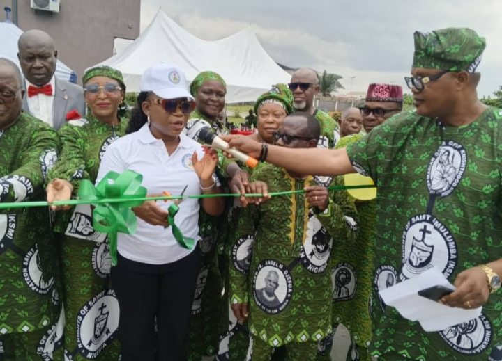 The Permanent Secretary, Rivers State Ministry of Social Welfare and Rehabilitation, Lauretta Davies-Dimkpa, has commended the Knights and Ladies of St. Mulumba (KSM), Stella Maris Sub-Council, for donating recreational and welfare items to the State Reha